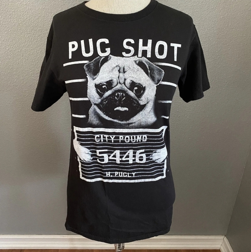 Delta Pro Weight T-Shirt Women's Size Small Pug Black Junior's Graphic Tee‎